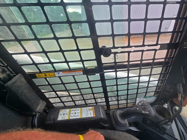 2020-bobcat-t770-image-41