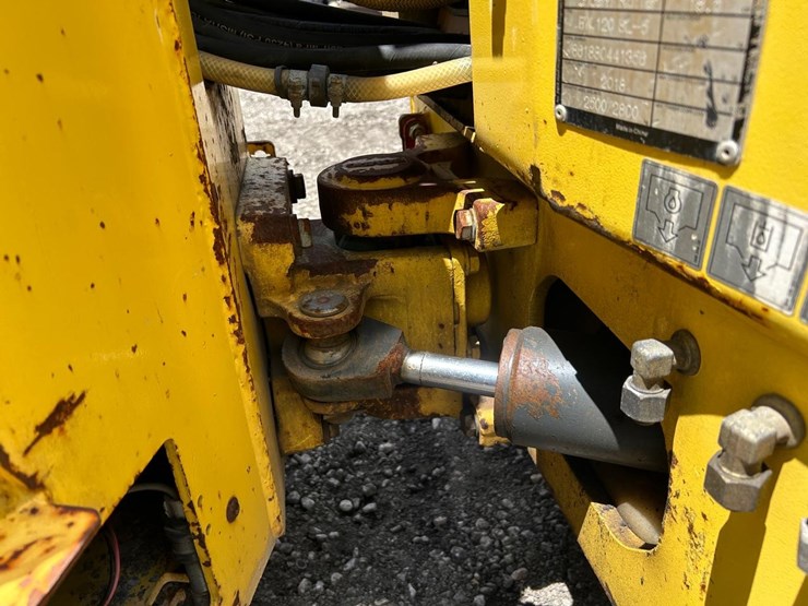 2018-bomag-bw120-image-10