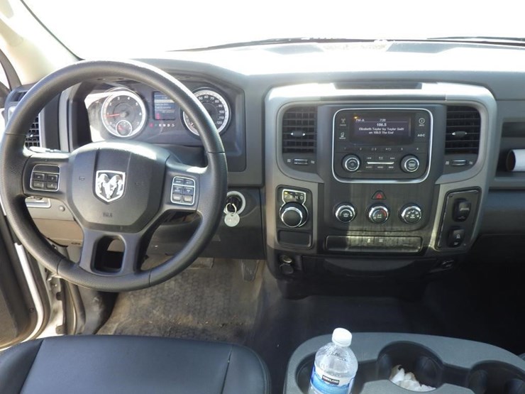 2016-dodge-1500-image-9