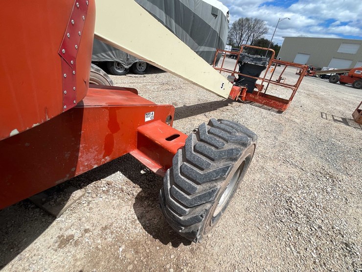 jlg-400s-image-16