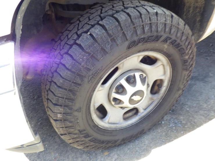 2013-chevrolet-2500hd-image-10
