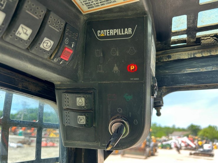 caterpillar-277-image-23