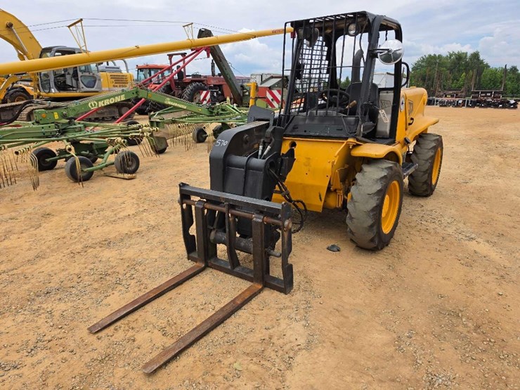 jcb-520-image-1