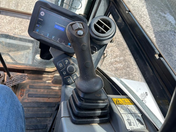 2022-bobcat-e60-image-22