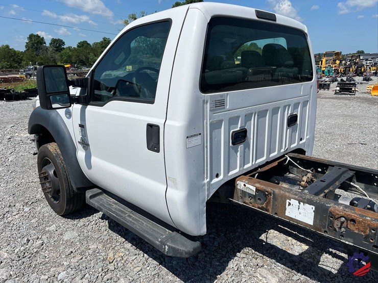 2016-ford-f550-image-16