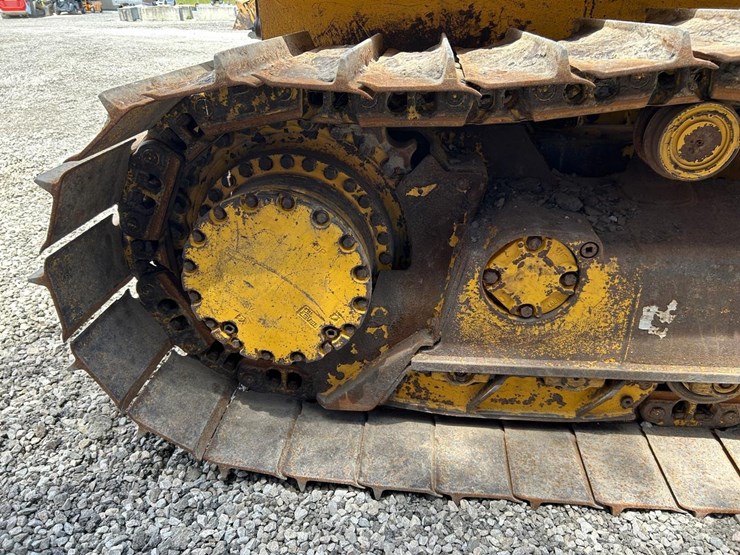 2017-komatsu-d51pxi-24-image-12