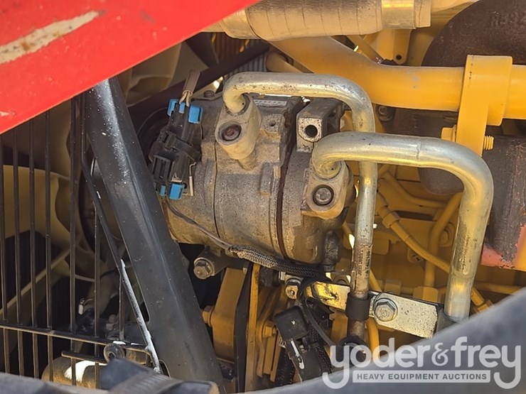 2020-deere-310sl-image-44