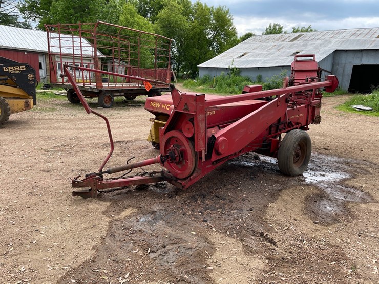 new-holland-273-image-1