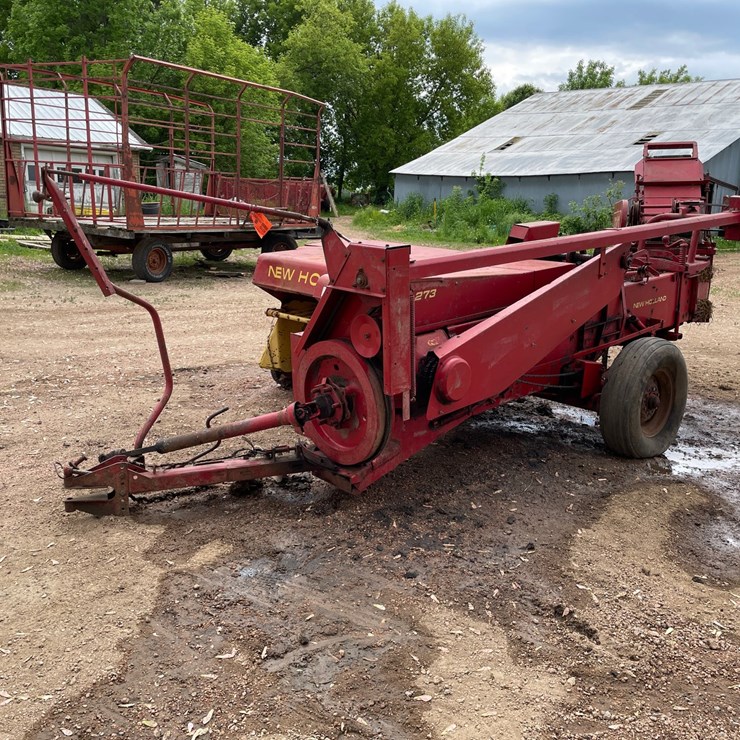 NEW HOLLAND 273