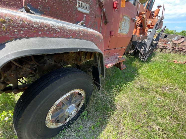 ford-l9000-image-12