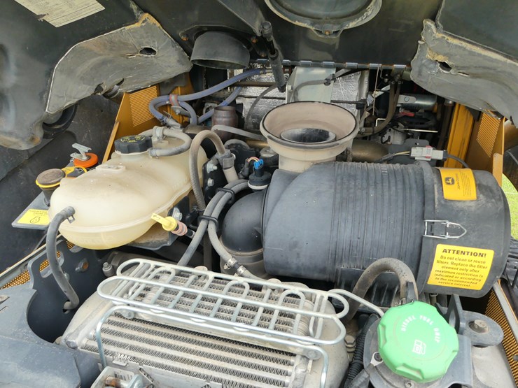 2023-deere-331g-image-12