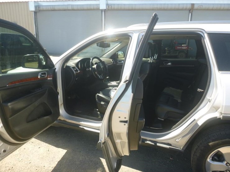 2012-jeep-grand-cherokee-image-5