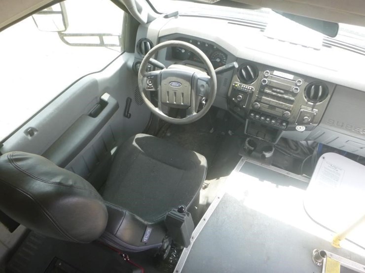2015-ford-f550-image-9
