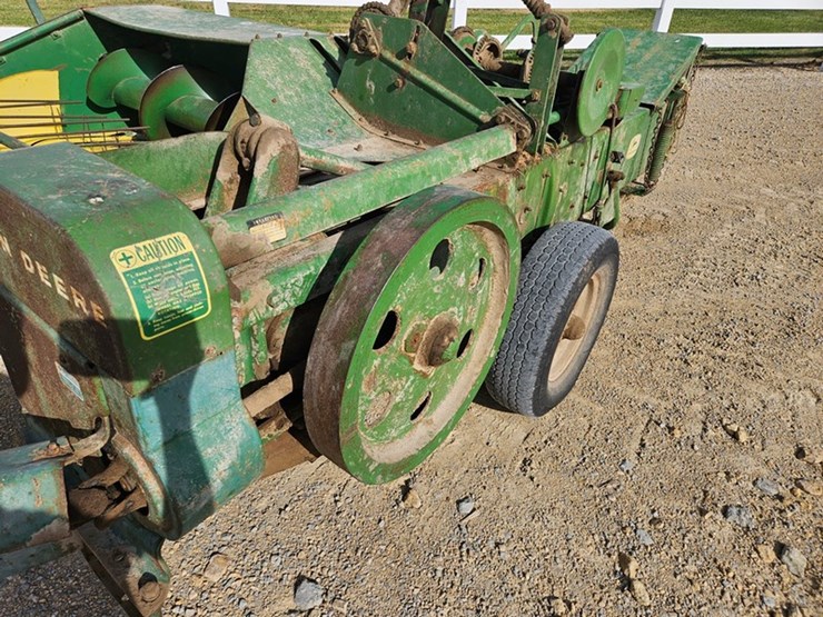 john-deere-24t-image-16
