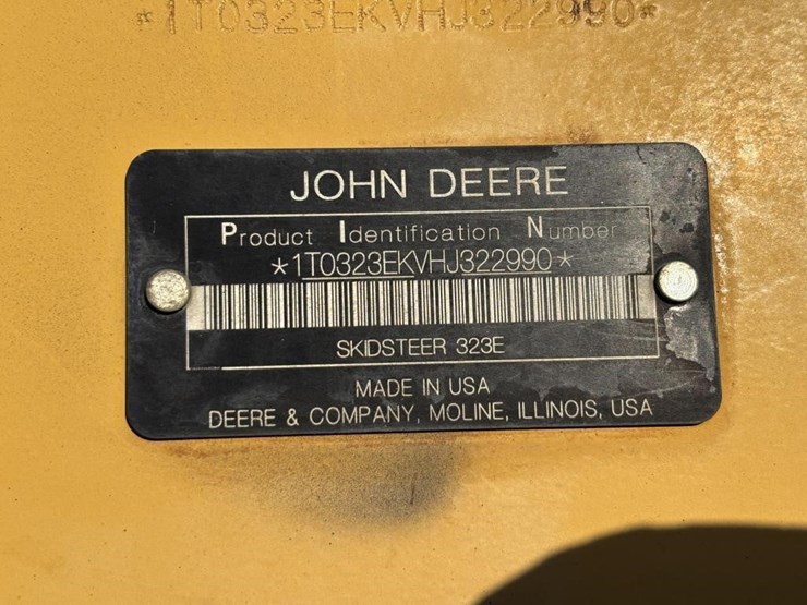 2018-deere-323e-image-41