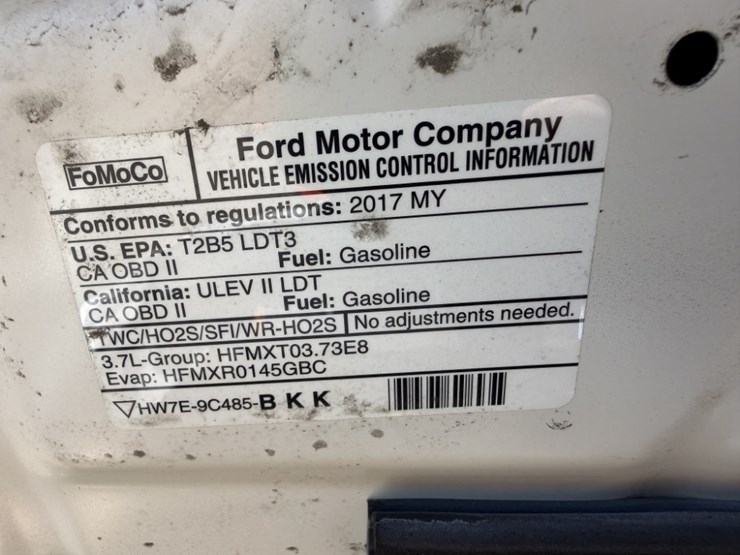 2017-ford-explorer-image-14