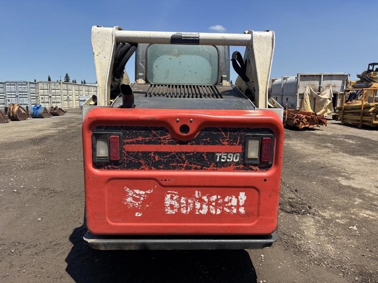 2016-bobcat-t590-image-8