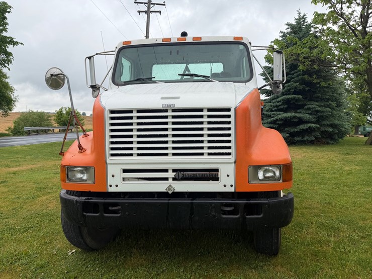 1999-case-ih-8100-image-2