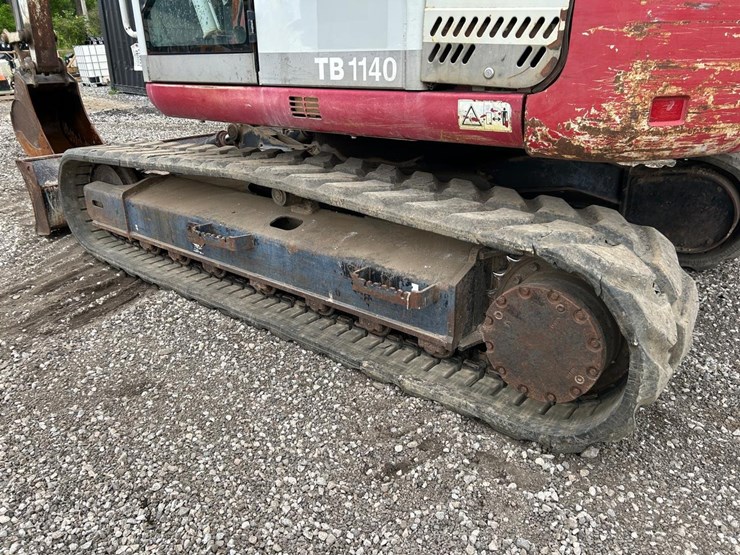 takeuchi-tb1140-image-15