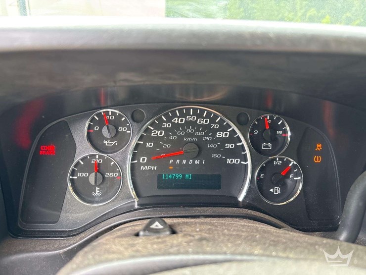 2013-chevrolet-express-2500-image-27