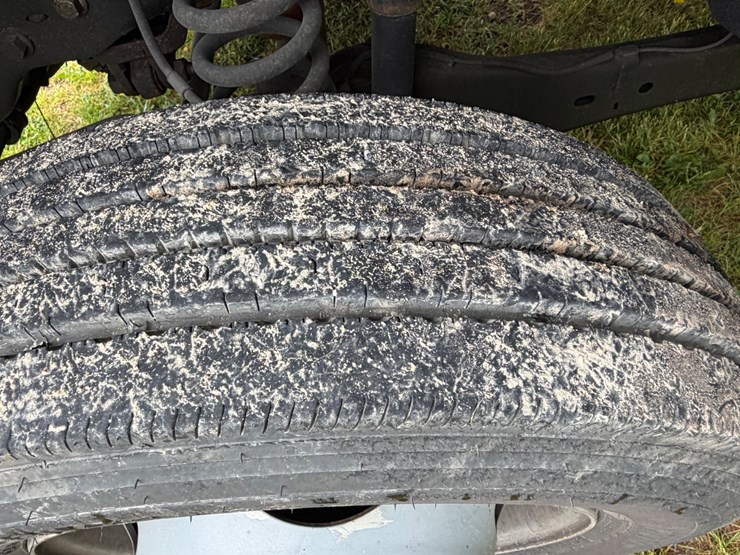 2015-ford-f550-image-28