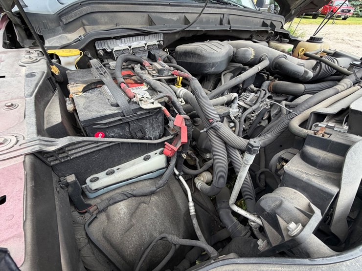 2015-ford-f550-image-24