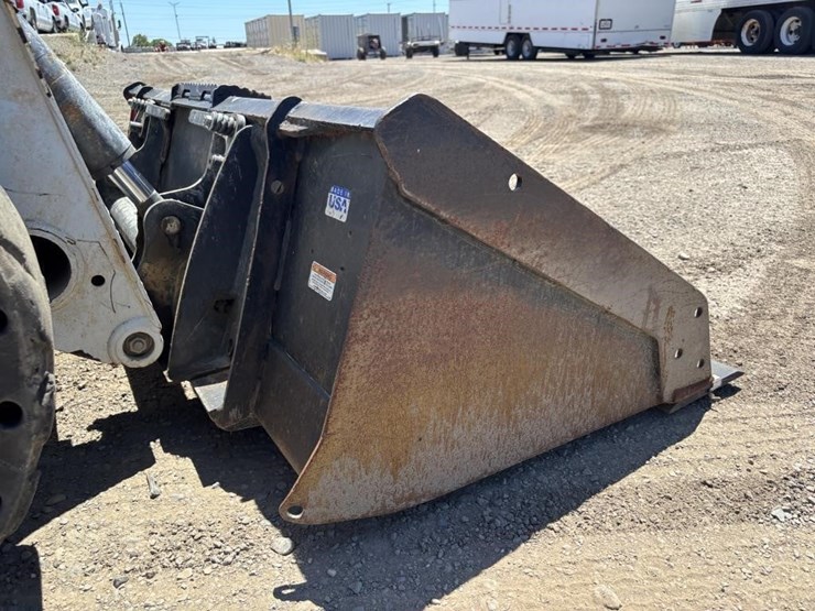 2021-bobcat-s590-image-12