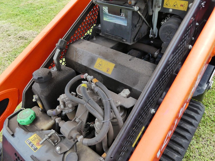 2023-kubota-scl1000-image-14