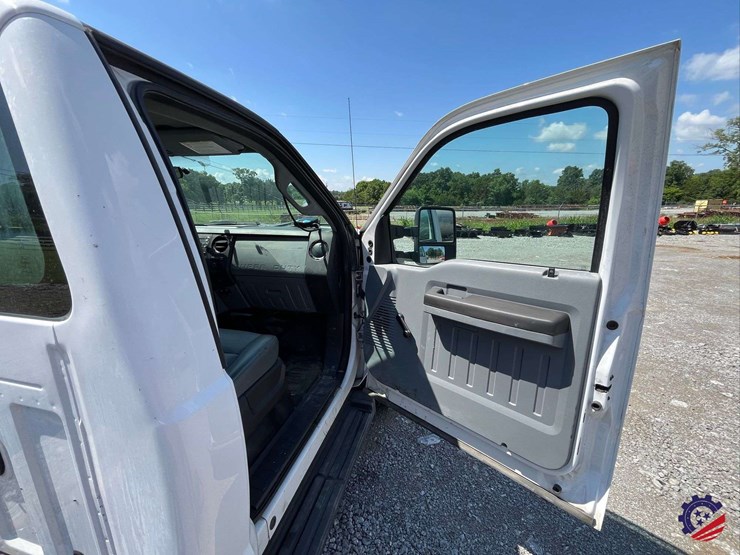 2016-ford-f550-image-45