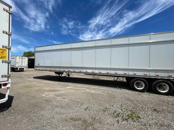 #418-•-2009-stoughton-semi-trailer-(has-wi-title)-(denmark,-wi)-image-10
