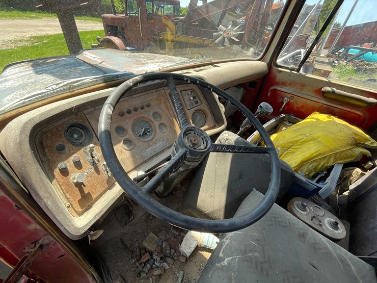 ford-l9000-image-36