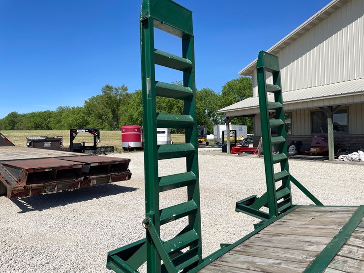 #452-•-2018-load-trail-20'-tandem-axle-trailer-20'-flatbed-trailer-(has-mn-title)-(helenville,wi)-image-24