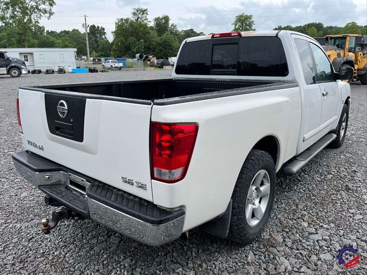 2004-nissan-titan-image-18