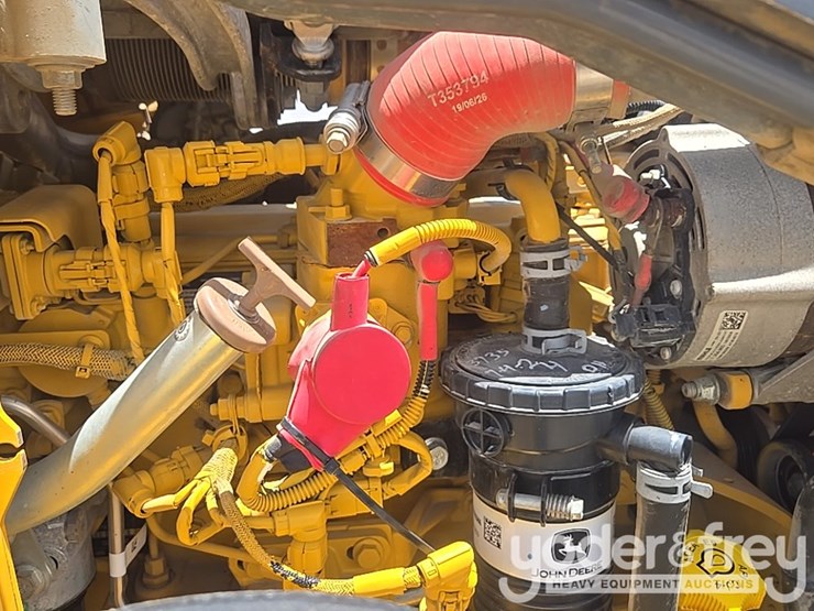 2020-deere-310sl-image-49