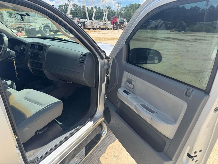 2006-dodge-dakota-slt-image-15