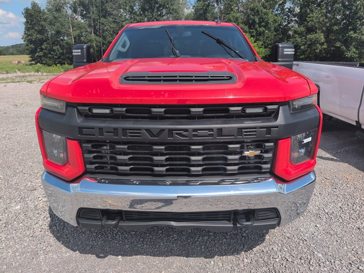2020-chevrolet-silverado-2500hd-image-8