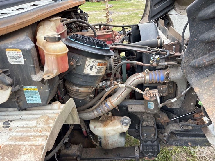 2014-freightliner-m2-106-image-49