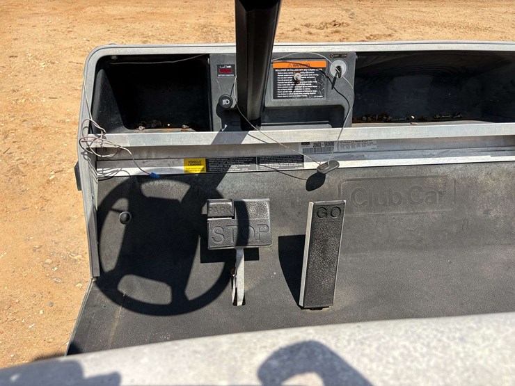 2005-club-car-carry-all-zmt-utility-cart-image-11
