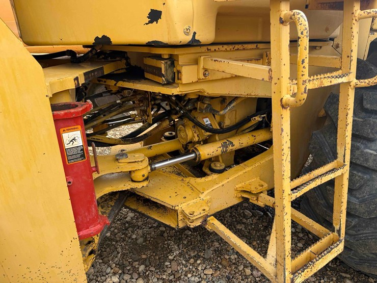 john-deere-544-image-13