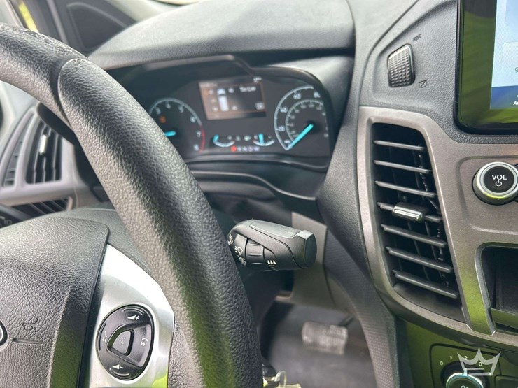 2022-ford-transit-connect-image-13