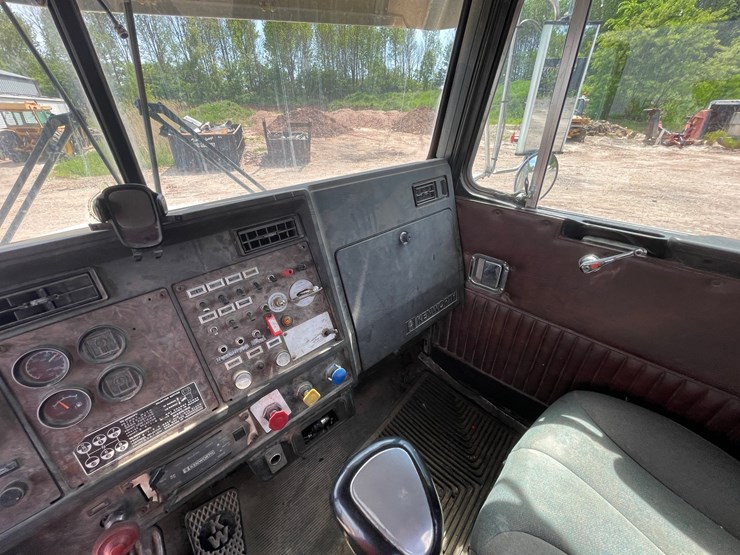 1988-kenworth-t800-image-61