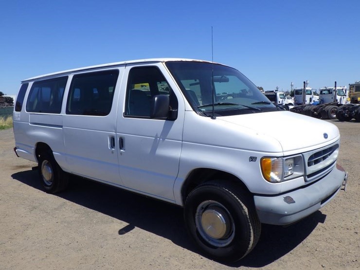 2000-ford-econoline-350-image-3
