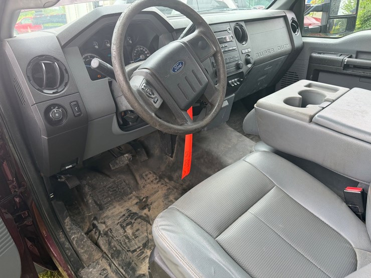 2015-ford-f550-image-13