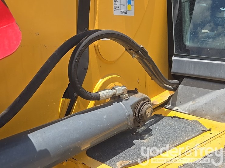 2020-deere-310sl-image-18
