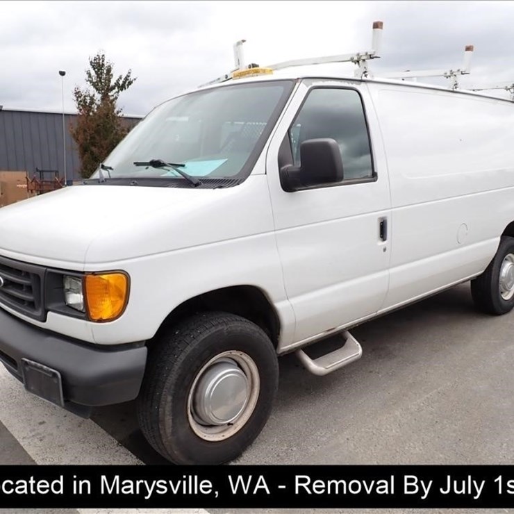 2004 FORD E350