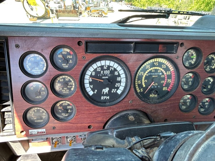 mack-ch613-image-23