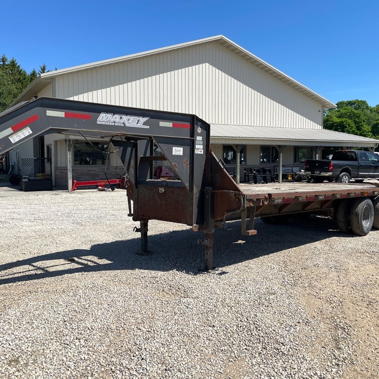 #456 • 2014 Maxey 25' Gooseneck Flatbed Trailer (Has WI Title) (Helenville, WI)