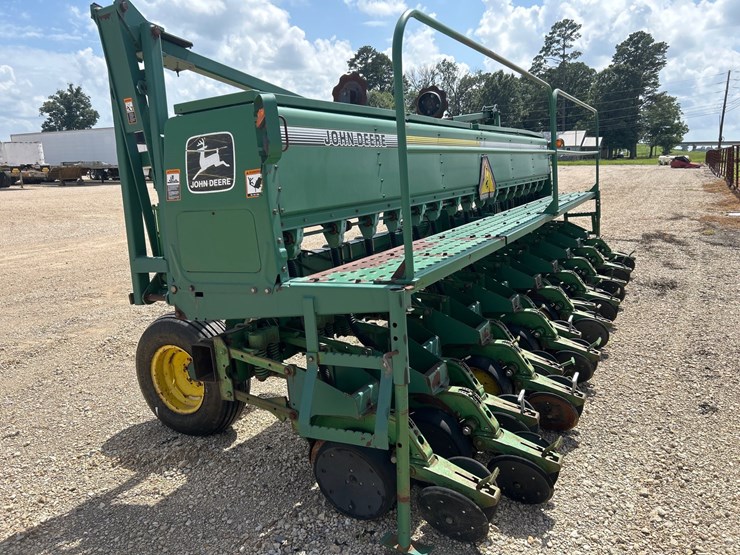 john-deere-1530-image-3
