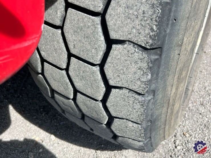 2020-kenworth-t880-image-12