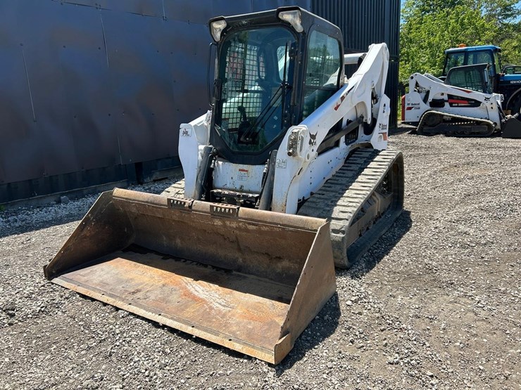 2022-bobcat-t770-image-8